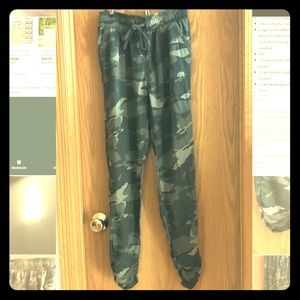 Women Francesca’s small camouflage joggers